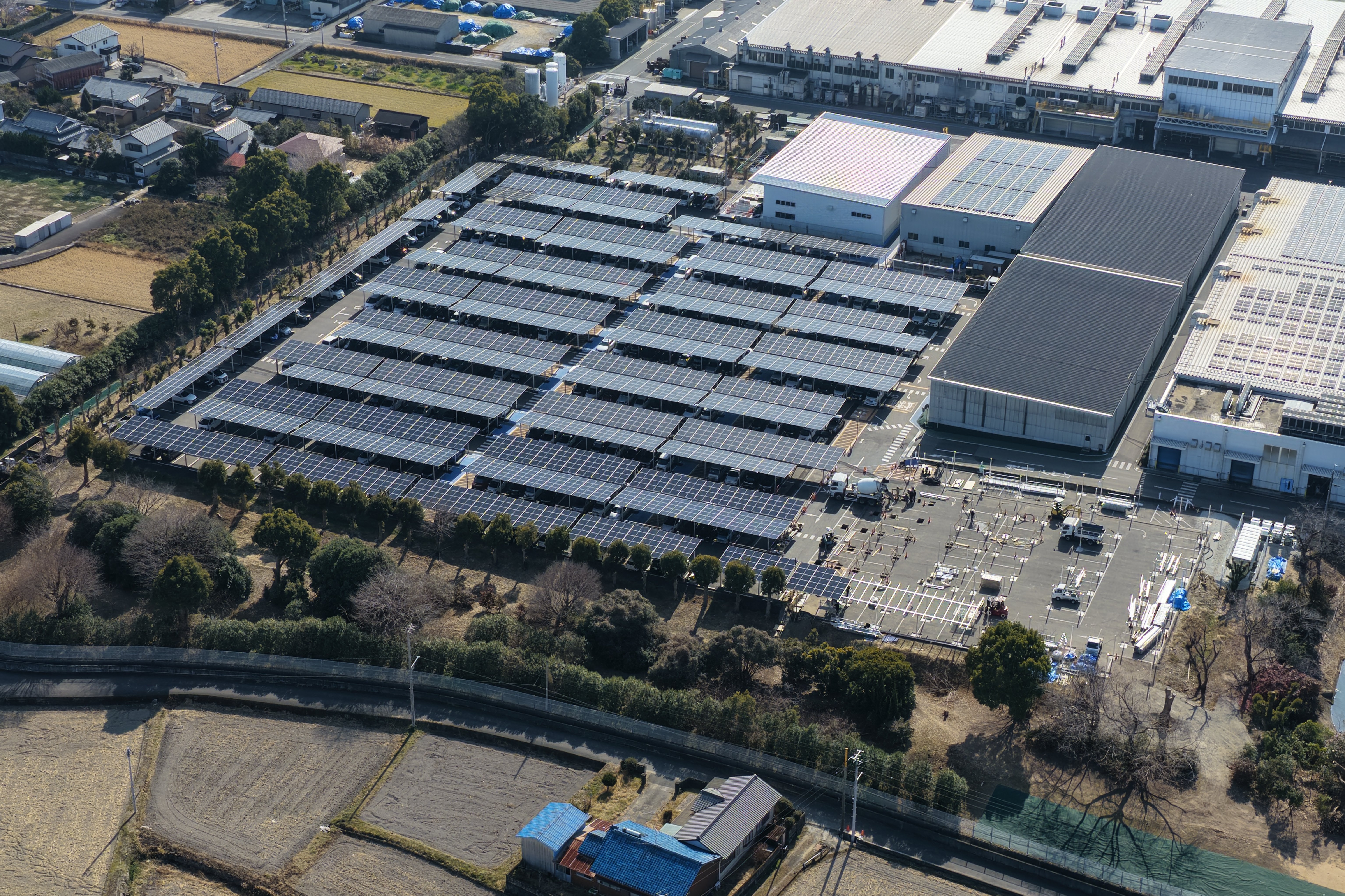 peak_energy_carport_drone_compressed-1